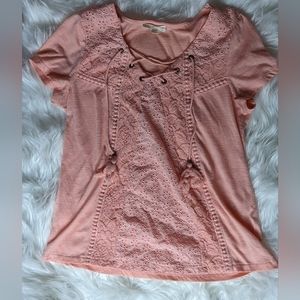 GUC coco + Jamieson peach lace crotchet v neck ties with tassels in front tee